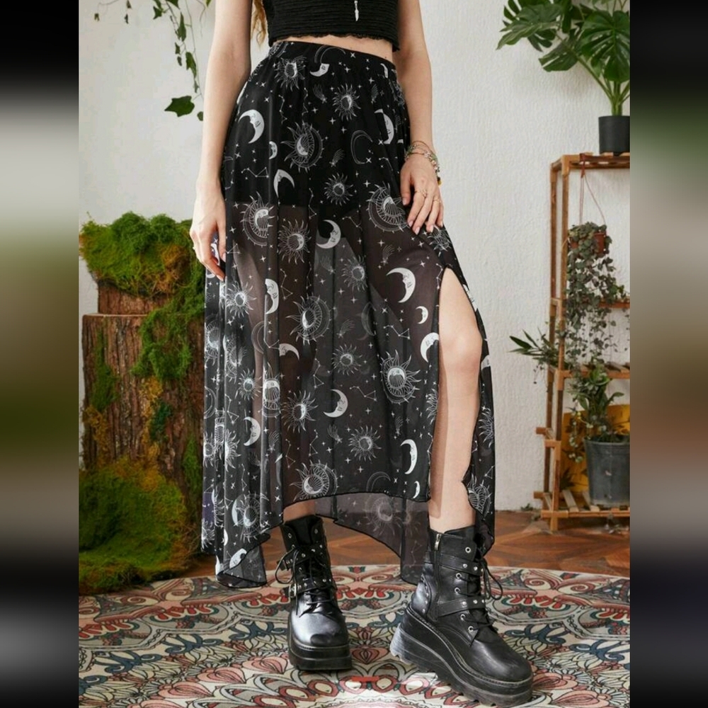 Black Celestial Print Women's Skirt
